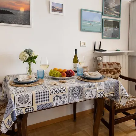 Sea View - Terrazza Privata & Wifi Apartman